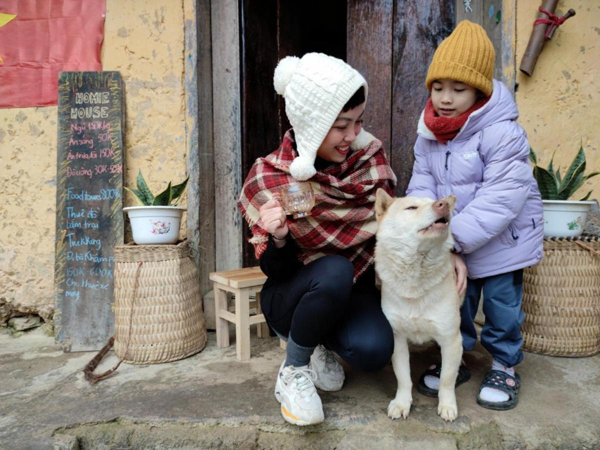 Homie House Thien Huong - Traditional Home 동반 외부 사진
